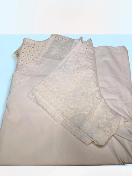 Blair- Eyelet Sleeve V-Neck Women's Top - White XL - Picture 3 of 8